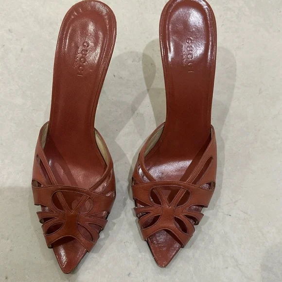 GUCCI RUNWAY SLIDE 7B - Picture 1 of 8